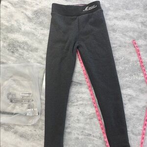 Women’s Gray fleece lined Leggings